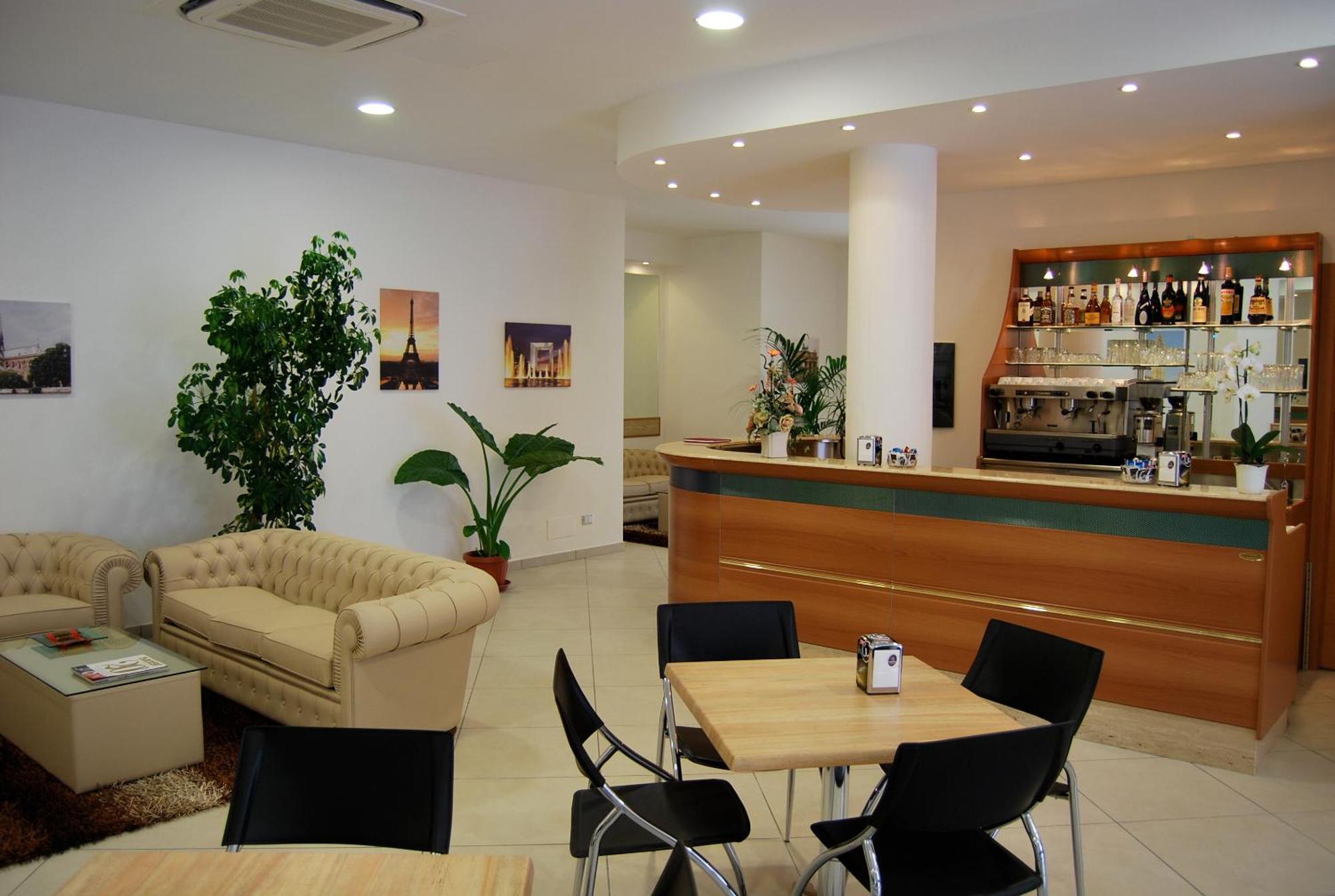 Hotel Europa Nereto Екстериор снимка
