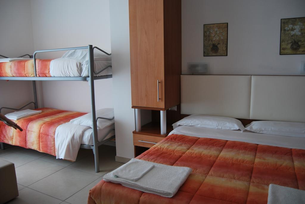 Hotel Europa Nereto Стая снимка