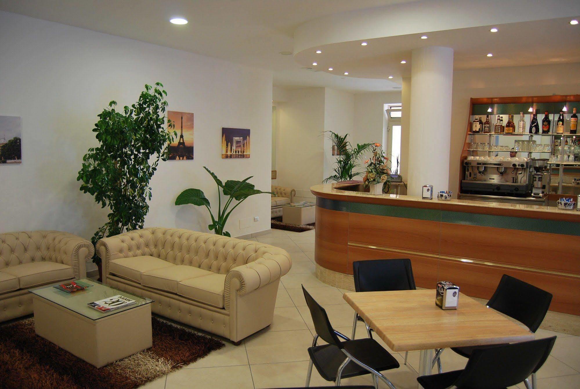 Hotel Europa Nereto Екстериор снимка